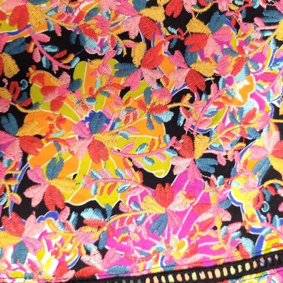 Savanna Jane Short Sleeve V Neck Embroidered Floral Print Top Multicolor - Picture 6 of 8